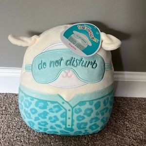 white and blue sleeping lama🤍💙